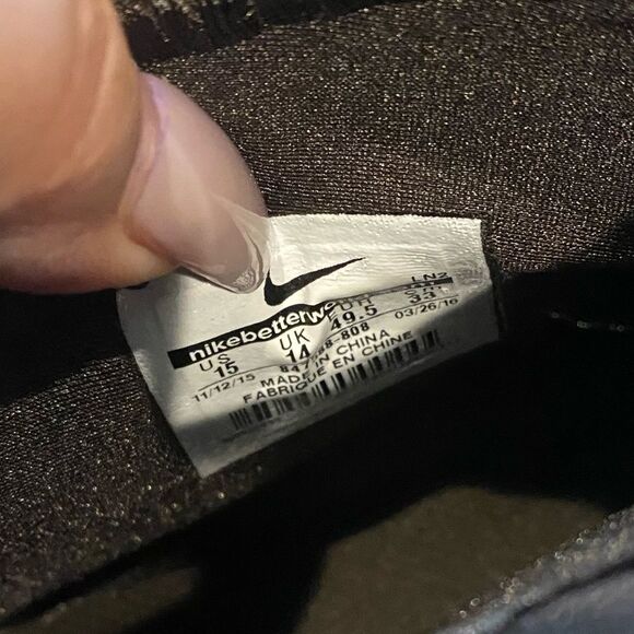 Nike skin football cleats NWOT